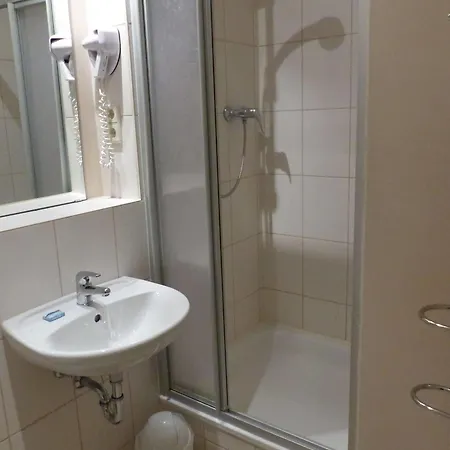 Elegia Am Kurfuerstendamm מלון 2*