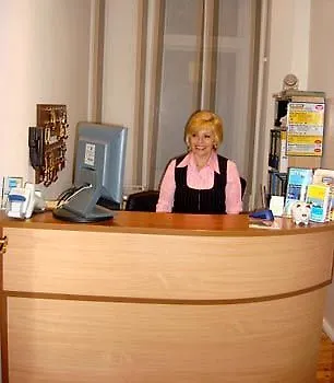 Elegia Am Kurfuerstendamm 2*