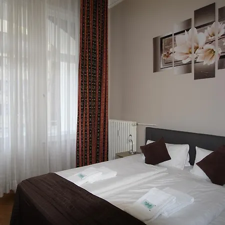 Elegia Am Kurfuerstendamm Hotel 2*