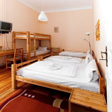 Elegia Am Kurfuerstendamm Hotel 2*