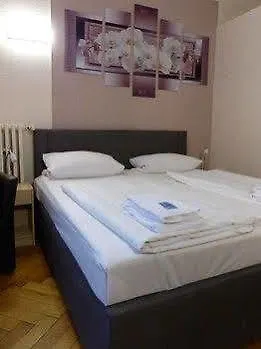 Elegia Am Kurfuerstendamm Hotel