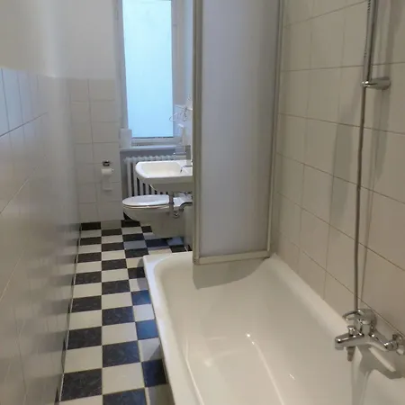 Elegia Am Kurfürstendamm 2* Berlín