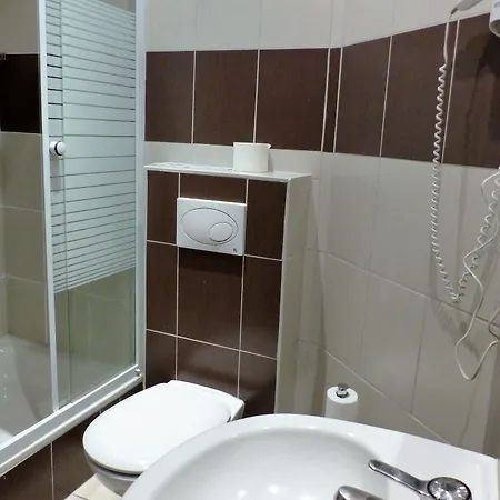 Elegia Am Kurfürstendamm 2*