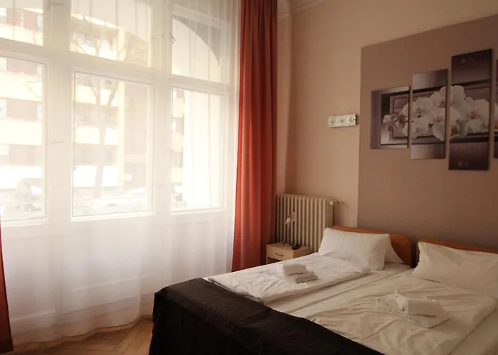 Elegia Am Kurfürstendamm 2*